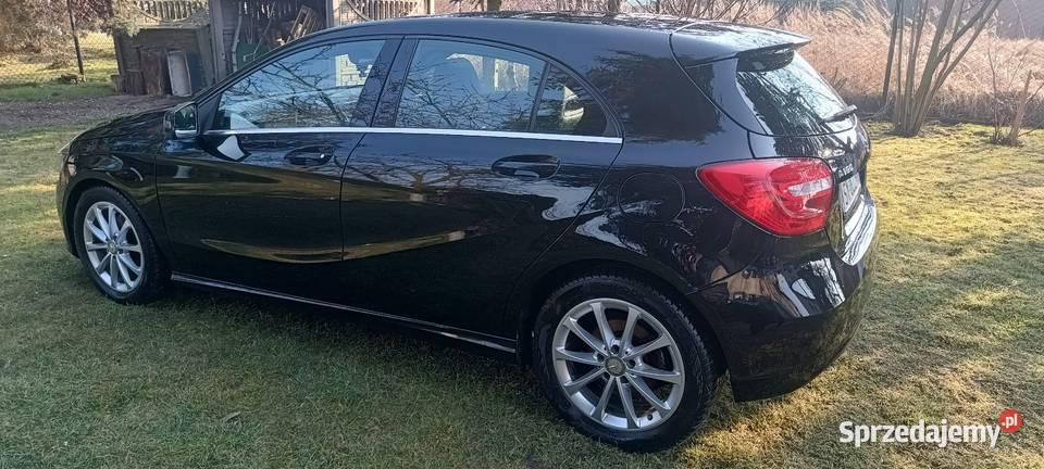 Mercedes A180 Panoramadach benzyna