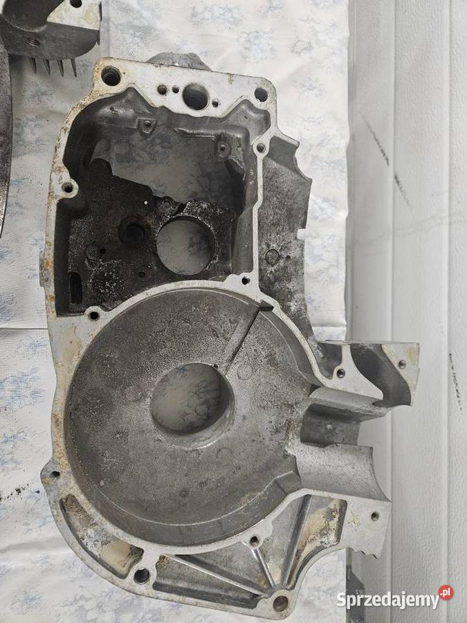 Nowe kartery Jawa CZ 250 353 obudowa silnika Rzerzęczyce sprzedam