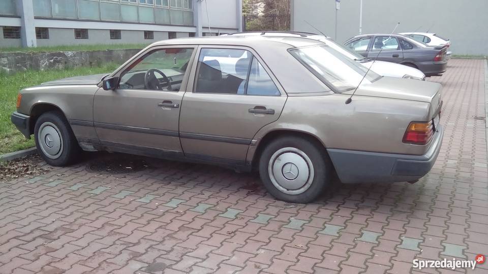 Mercedes W124 2300ccm 136 Uszkodzony Rok produkcji 1988 Tychy