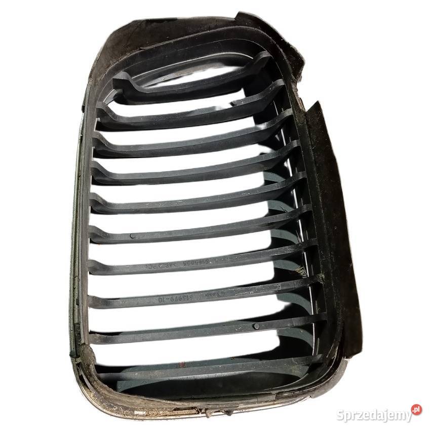 Grill lewa nerka BMW 3 E46 chrom czarna używana sprzedam
