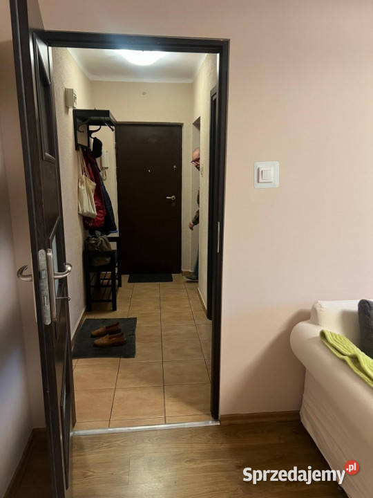 Do wynajęcia mieszkanie 2pokojowe na I pietrze Warszawa sprzedam