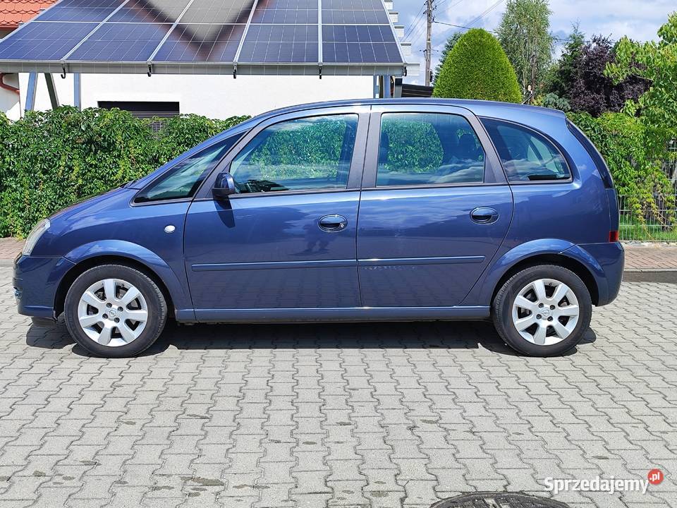 18 Benzyna 125 Super Wyposażenie Mały Przebieg benzyna opolskie Nysa