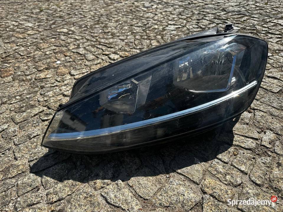 Sprzedam lampę Prawa golf 75 2018 Rok produkcji 2018