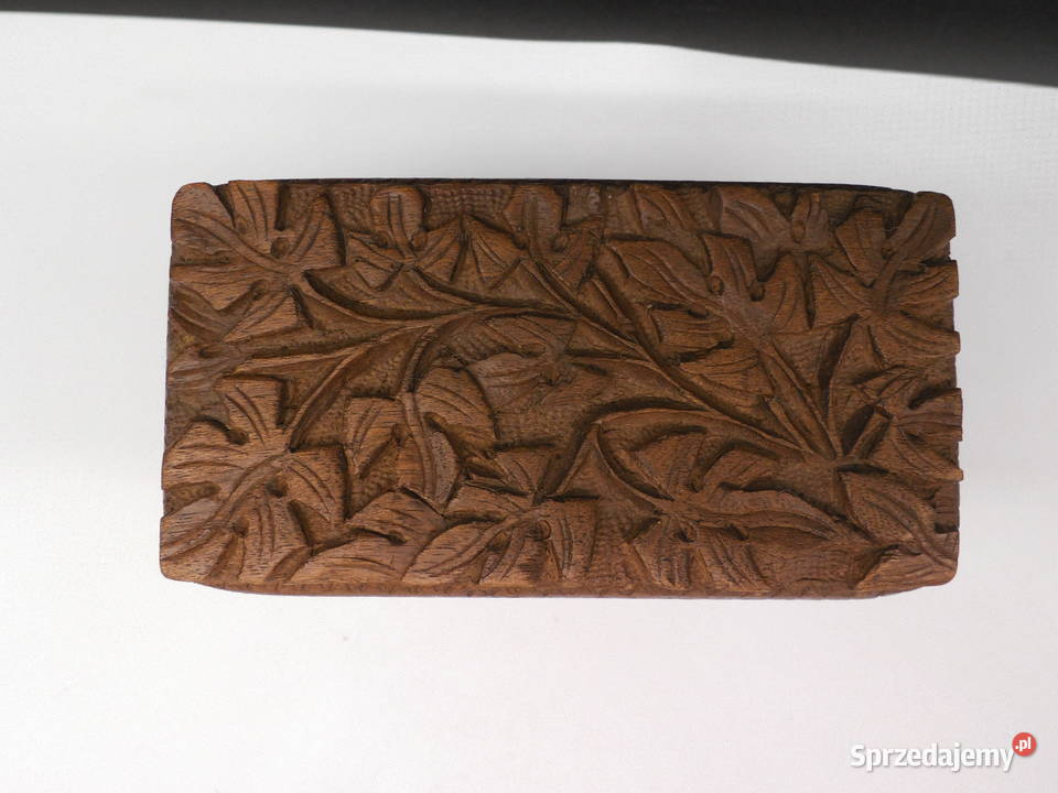 Unikalna Rzeźbiona Cigariera Humidor z Drewna Raszków sprzedam