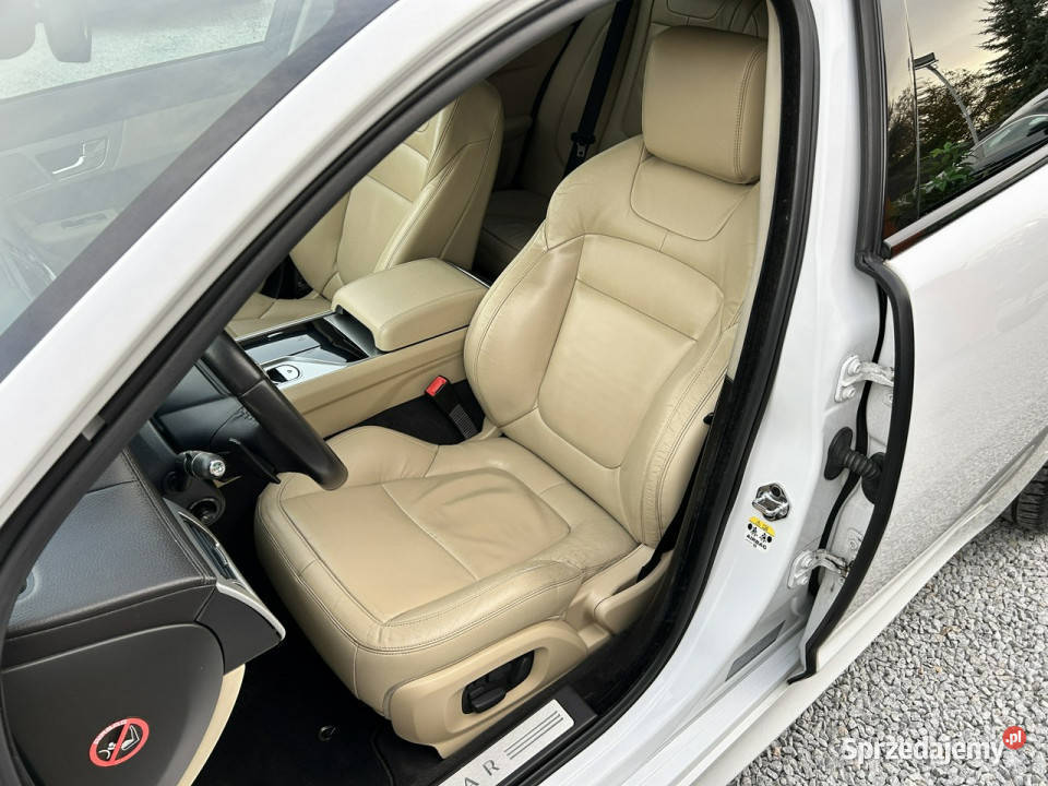 Jaguar XF 4x4 Kamera cofania Podgrzewane fotele przyciemniane szyby Bydgoszcz