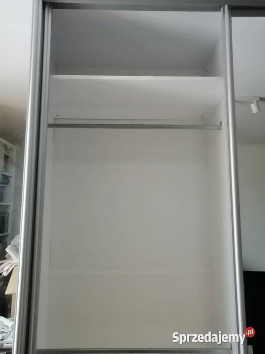 Trzydrzwiowa pojemna szafa Szafy i garderoby Warszawa sprzedam