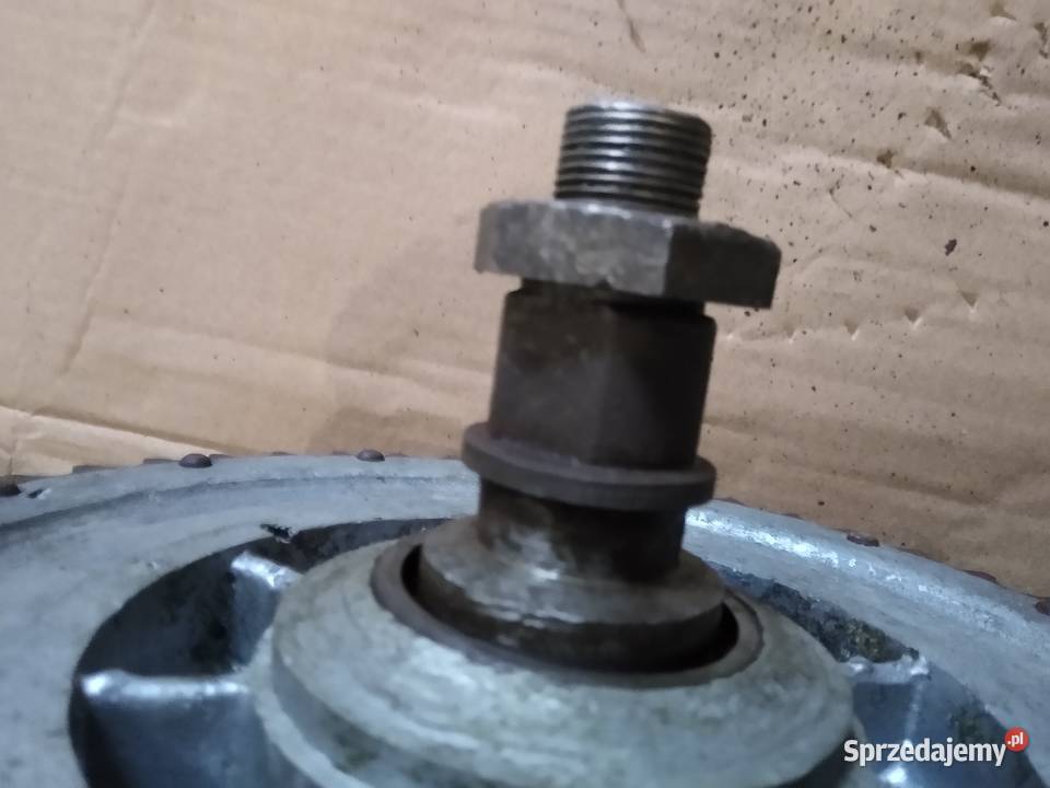 Junak m10 m07 przejściówka piasty pozostałość Pozostałe Kruszwica