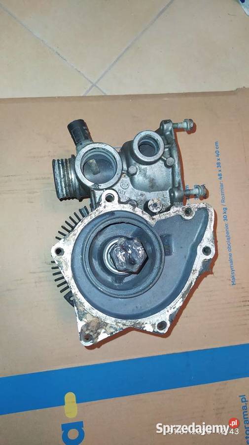 Pompa wody termostat BMW V8 M62 e39 e38 TU