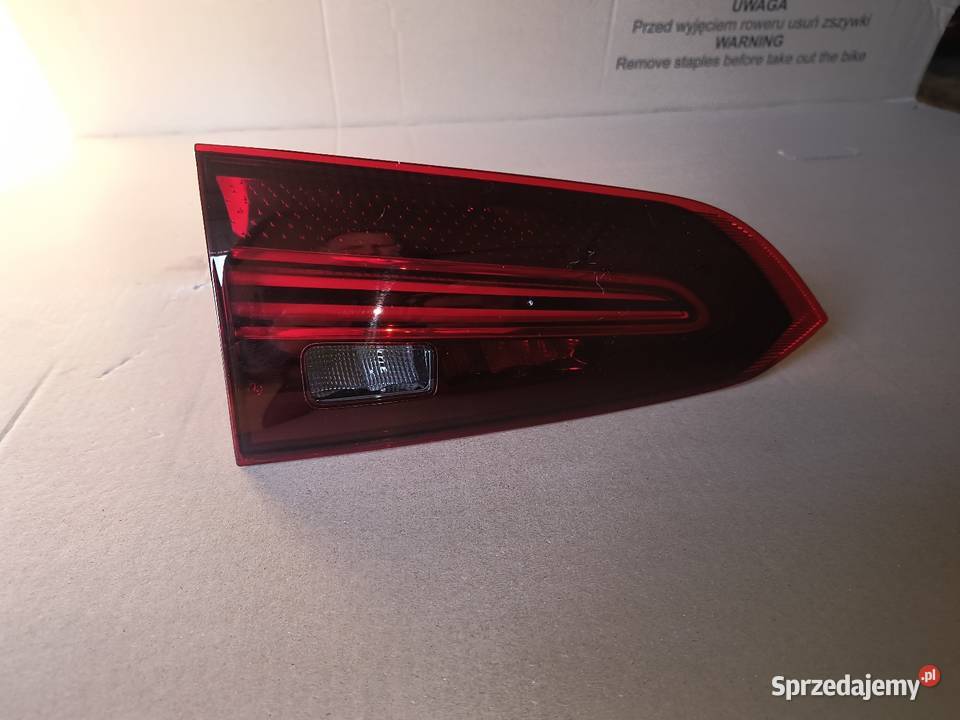 Mercedes Bklasa W247 lift Lampa tył tylna lewa w Domasław