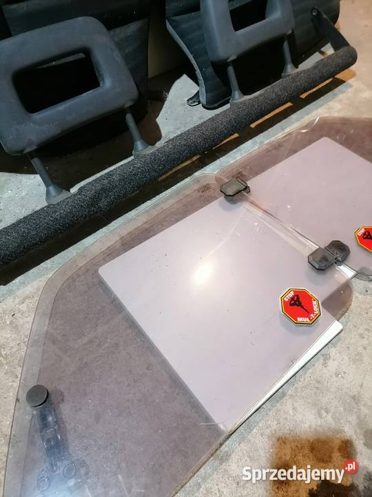 Fiat 126pmaluch szyby uchylne zagłówki tył Łochów