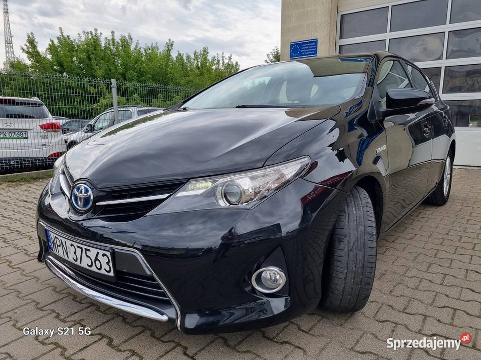 Toyota Auris II HYBRYDA 18 136 alufelgi światła przeciwmgielne Płońsk