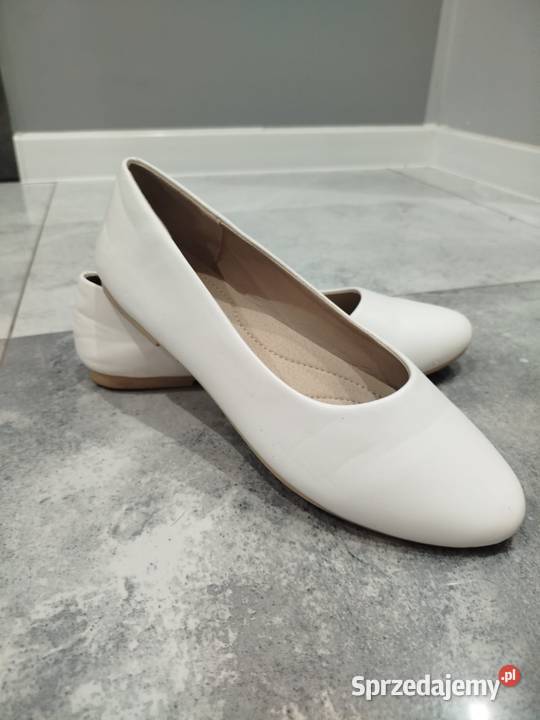 Alba komunijna Łasin