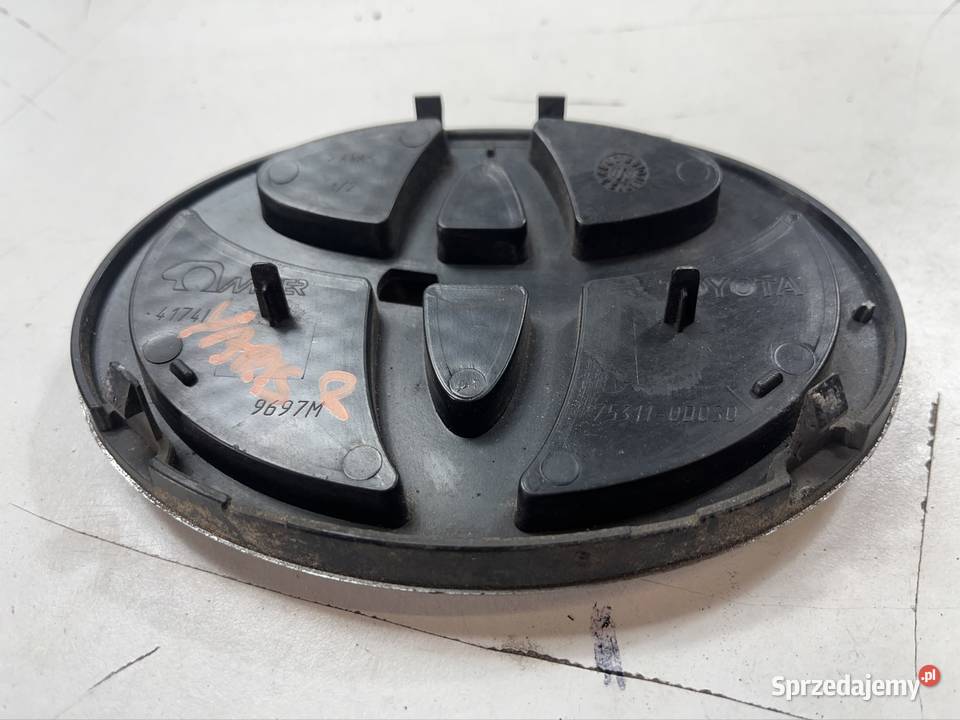 TOYOTA YARIS II 05 ZNACZEK EMBLEMAT LOGO PRZÓD Międzychód