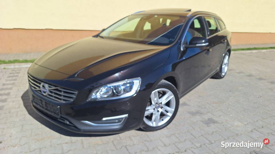 Volvo V60 Sumum 20 D 190 Rok produkcji 2015 Zamość