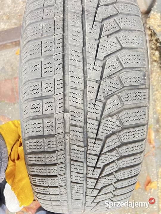 Felgi Audi z oponami aluminiowe