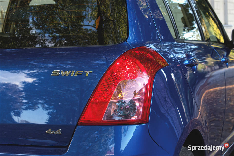 Suzuki Swift 13 GL Deluxe 4WD 2010 Swift wielkopolskie