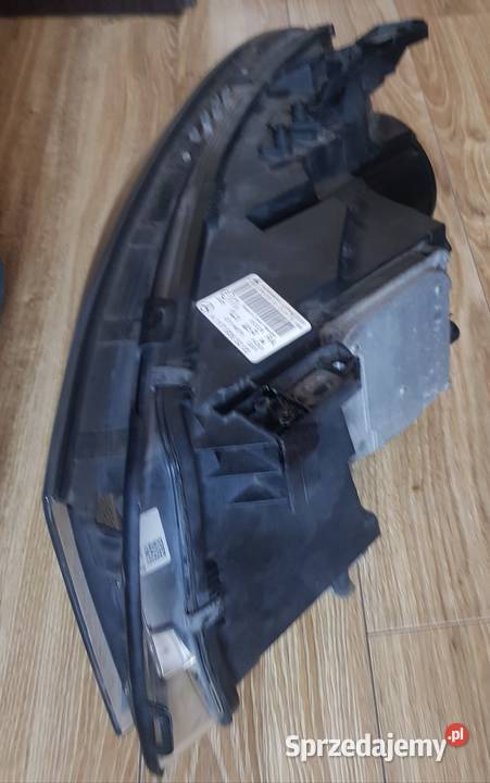 LAMPA Reflektor BIXENON LED Europa MERCEDES CLA Radom