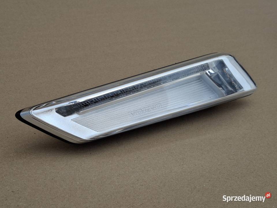 VOLVO FH5 KIERUNKOWSKAZ PRZEDŁUŻENIA DRZWI PRAWY Bieleń