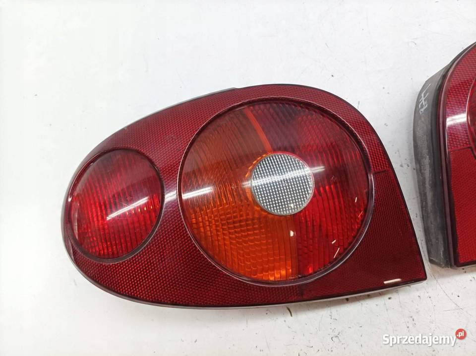 LAMPA TYŁ KOMPLET CABRIO LIFT FL COUPE Renault osobowe świętokrzyskie