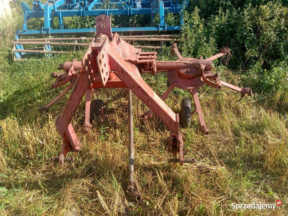 Przętrzasarka do siana DeutzFahr Zgrabiarki i przetrząsacze Kramkówka Duża