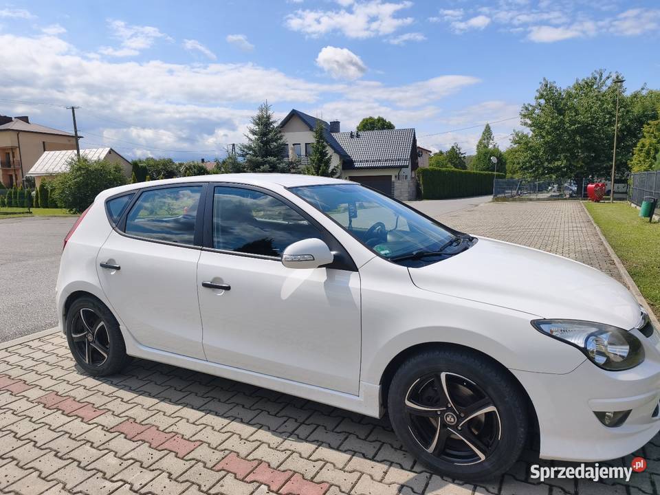 Hyundai i30 14 2012 welurowa tapicerka