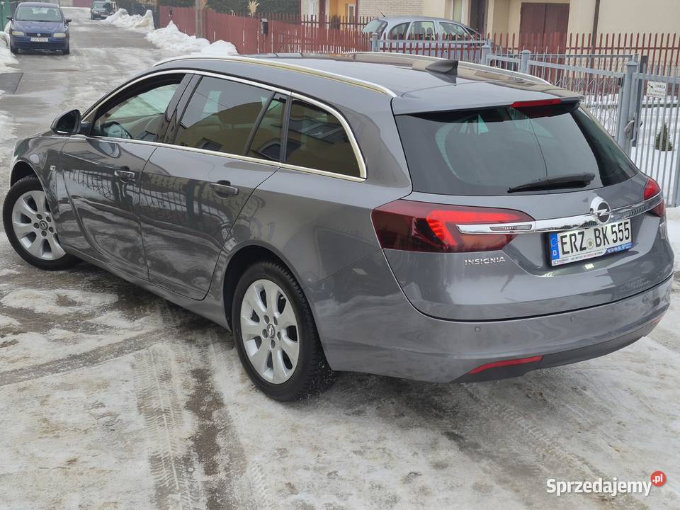 Opel Insignia 14 Turbo benzyna 140 gniazdo USB