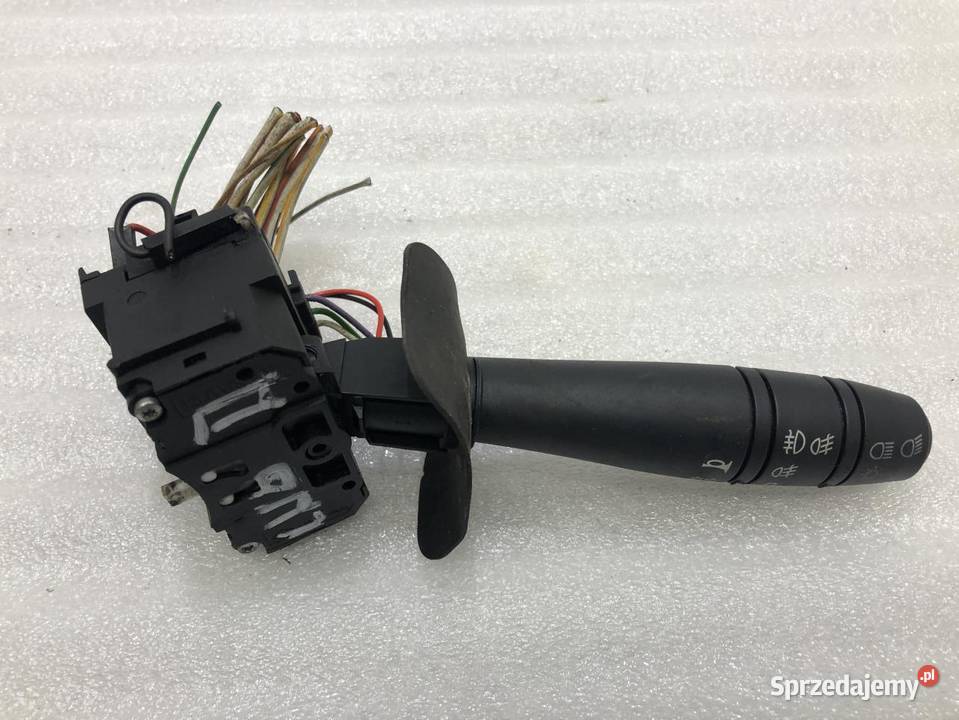 PRZEŁĄCZNIK ŚWIATEŁ RENAULT CLIO II 0105