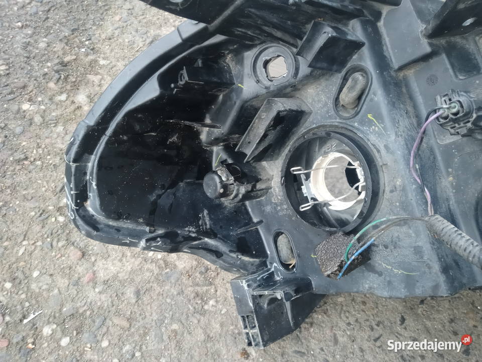 Nissan Tiida lampa przednia lewa osobowe mazowieckie Ożarów Mazowiecki