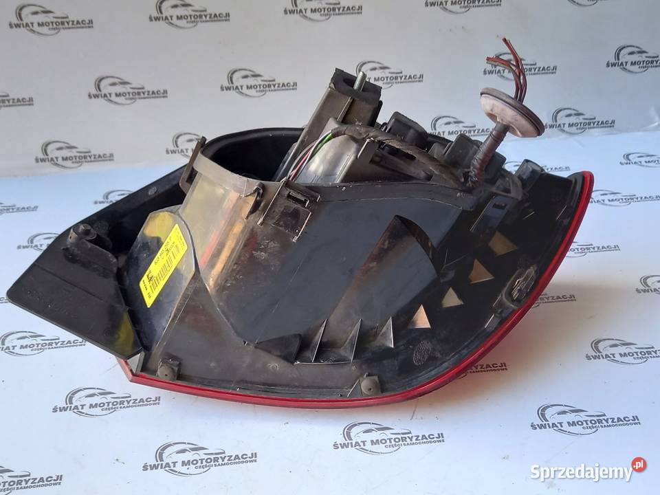 SEAT IBIZA IV LIFT 14r lampa lewa tył 6J3945095P