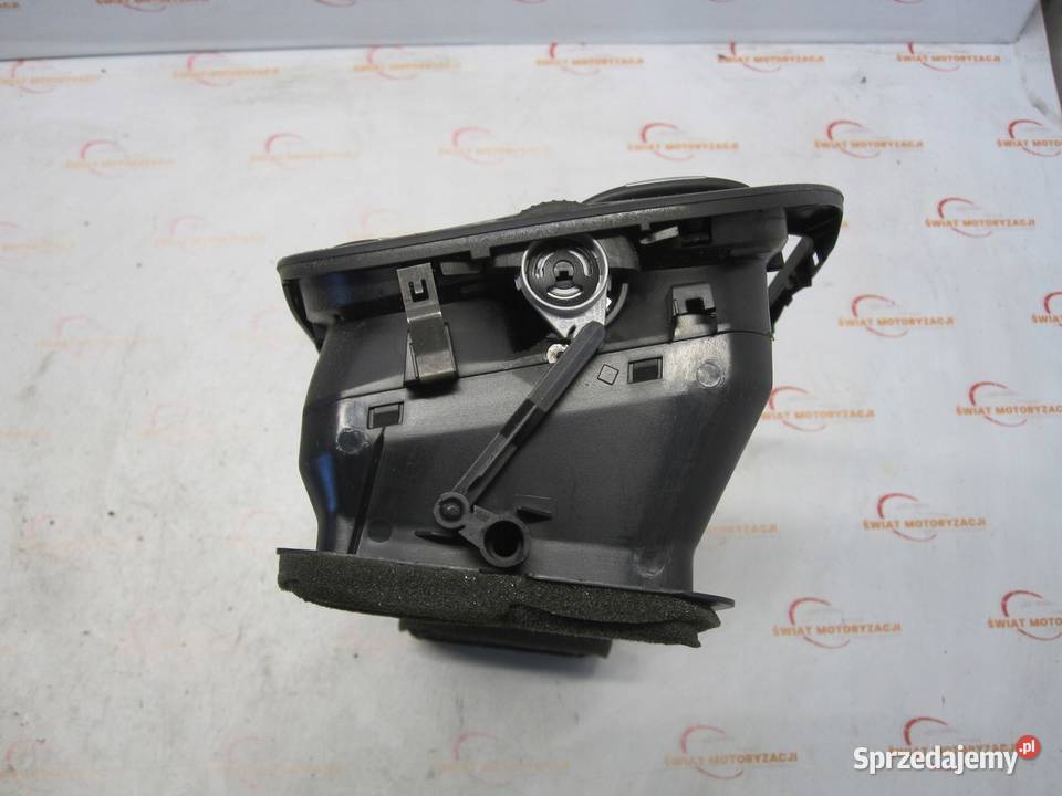 VW GOLF V PLUS 07r ramka radia kratki nawiewu