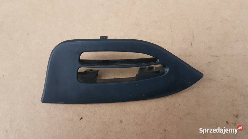 VW GOLF III KRATKA WENTYLACYJNA VW 1H1819706A osobowe Skarżysko-Kamienna