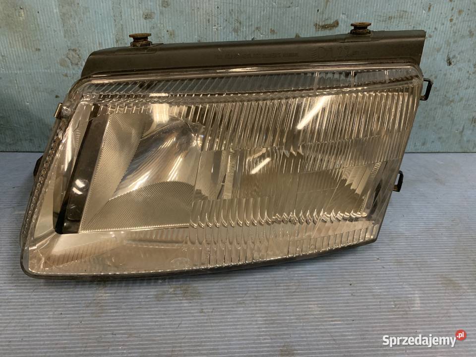 VW Passat B5 lampy przód hella lewa prawa Kłodzko