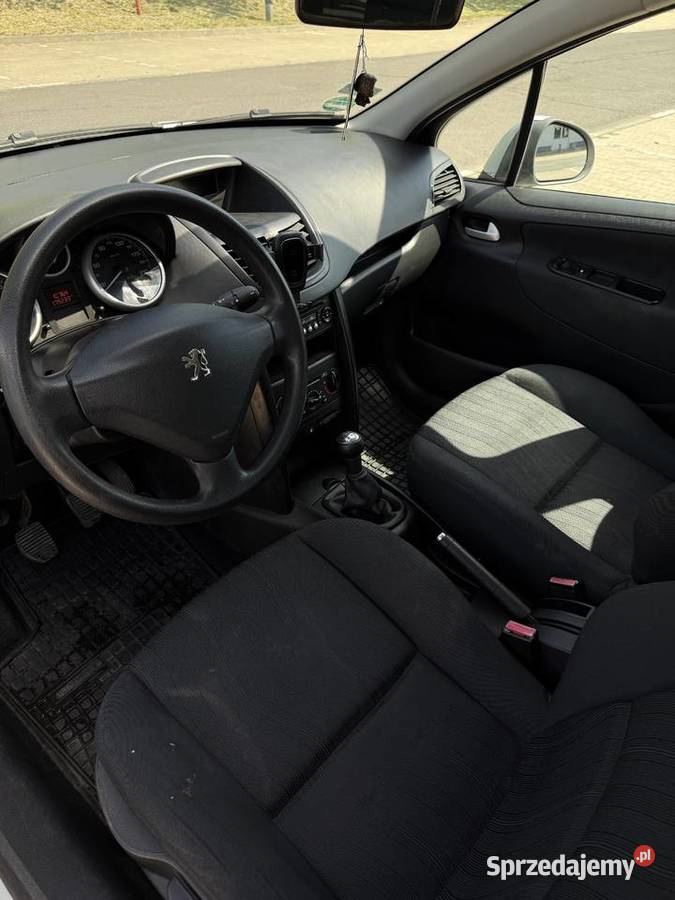 Peugeot 207 14 73 Benzyna 180 manualna 207 Jelenia Góra sprzedam