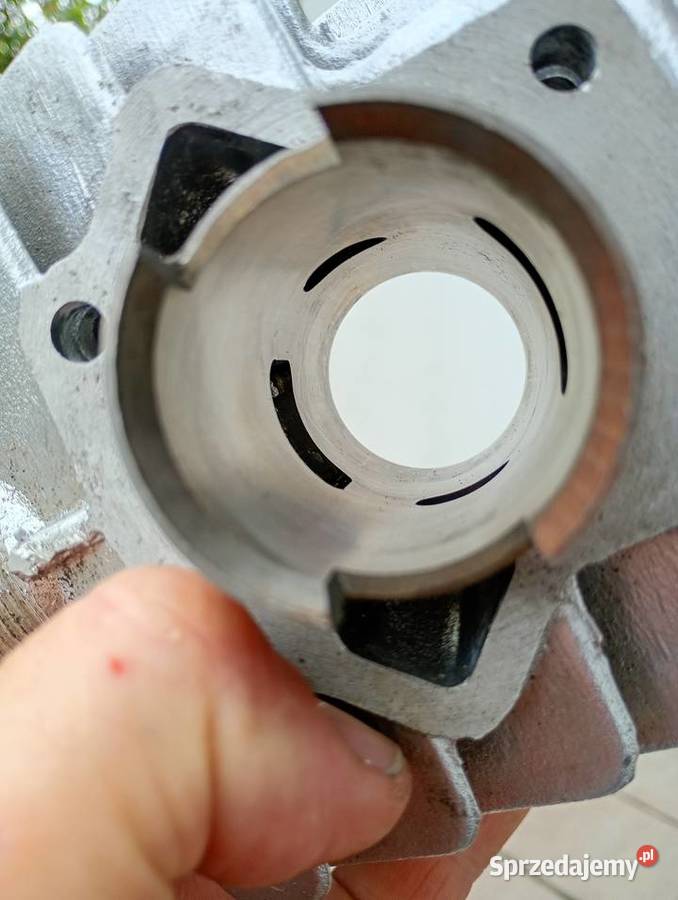Nowy cylinder Romet ogar tłokpierścienie sworzeń Cylindry, głowice, pierścienie Majdan Królewski