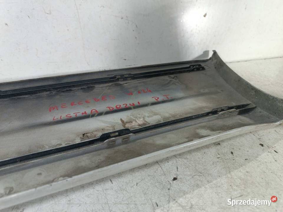 LISTWA DRZWI PRAWY TYŁ MERCEDES 124 A1246900840