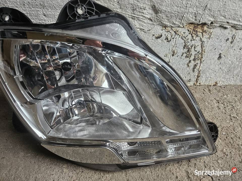 Lampa przednia prawa DAF XF 106 prawe Międzychód