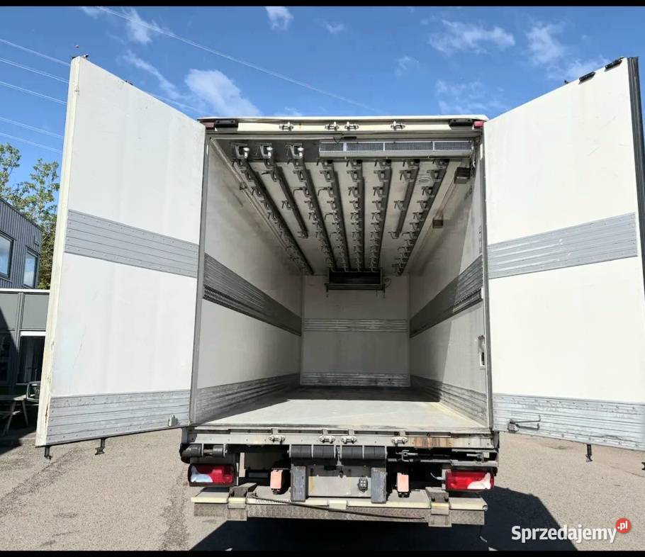 chlodnia hakowka 770 Scania P 280 jedno łóżko sprzedam
