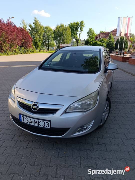 Opel Astra J 2011 Rok produkcji 2011 Ksawerów