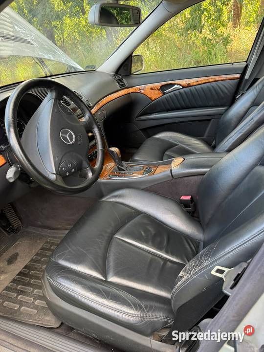 2003 MercedesBenz W211 srebrny Pozostałe