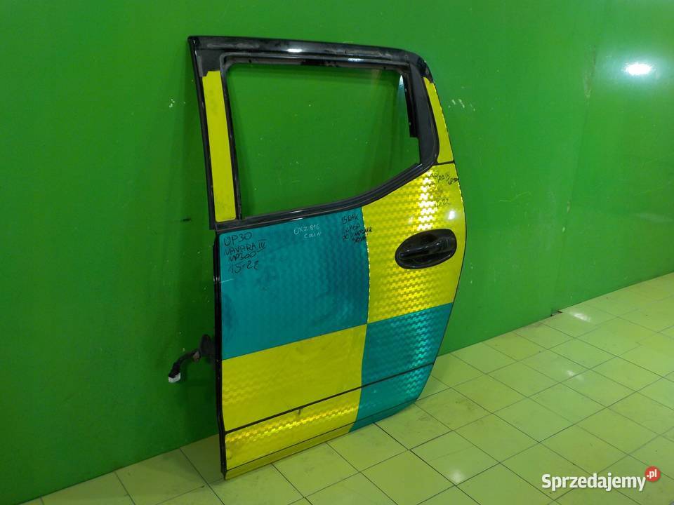 NISSAN NAVARA IV NP300 23 DCI 16r SUV drzwi lewe Drzwi Suków