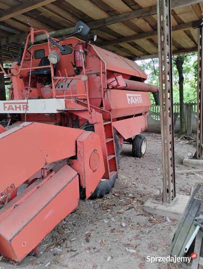 Kombajn DeutzFahr 900 podkarpackie Wola Zdakowska
