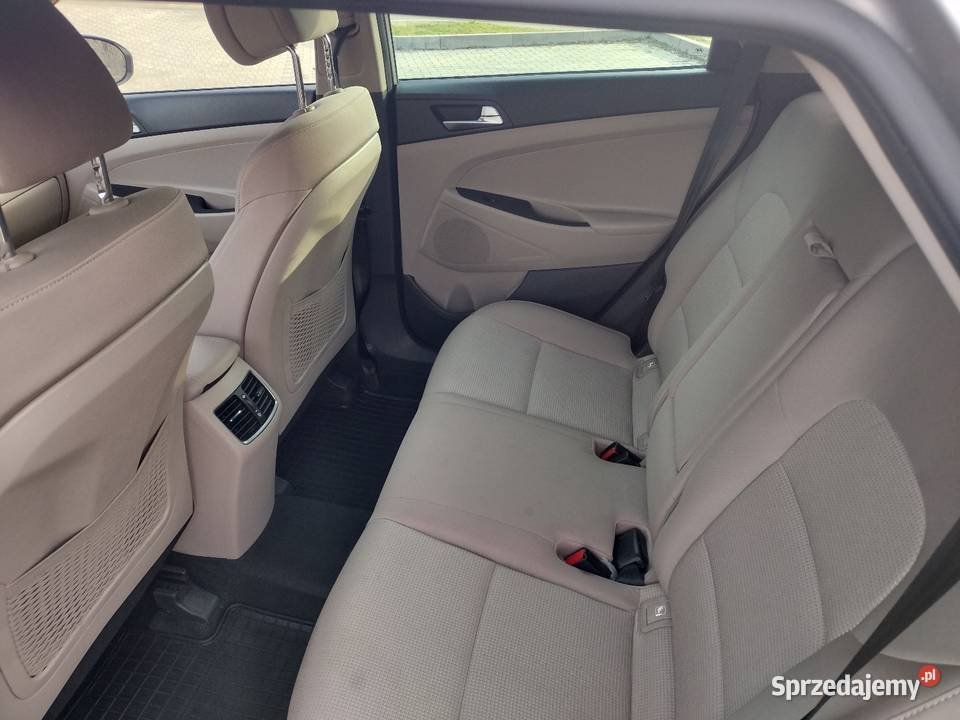 Hyundai Tucson 16 benzyna 132 salon Polska