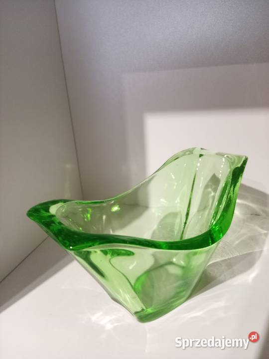 Zielone szkło Gondola okresu PRLu dolnośląskie