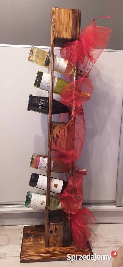 Stojak na wino z palety Września