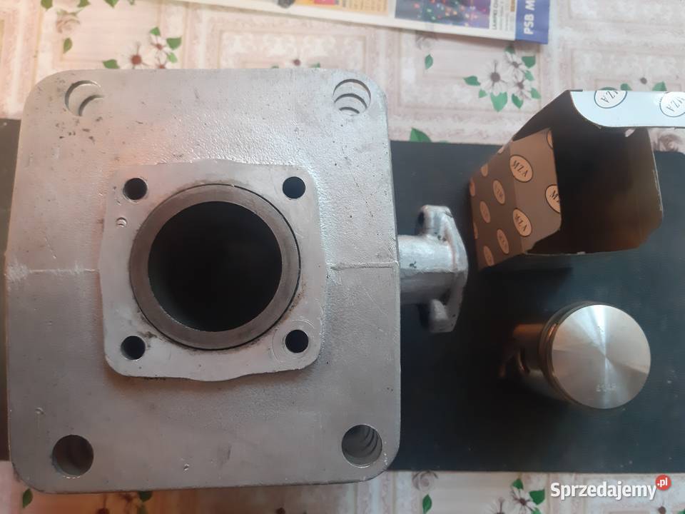 Oryginalny cylinder ddr plus tłok szlifierki Dąbrowa Tarnowska