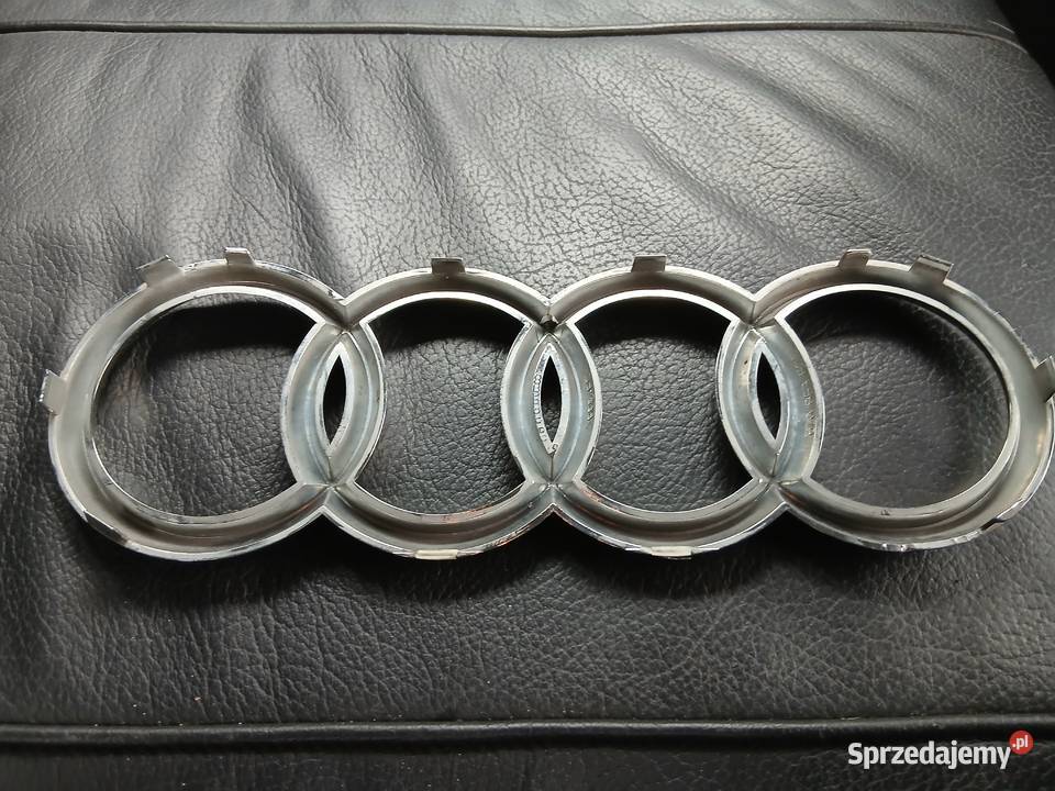 Audi A4 B6 Emblemet na przód przedni grill Szczerbice