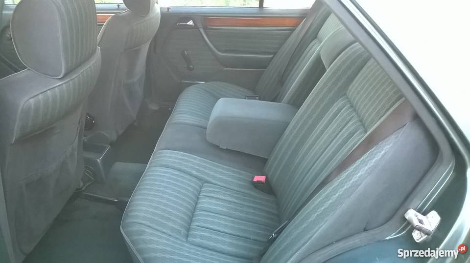 Mercedes W124 25 D Zadbany środek 3 komplety Leśniaki