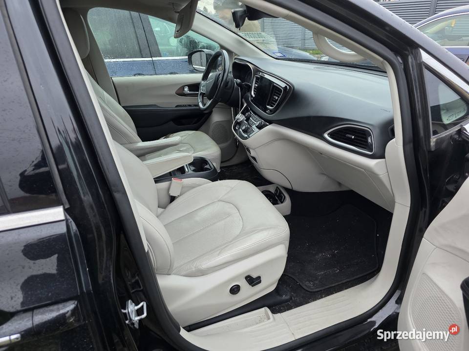 Chrysler pacifica 2018r touring L wersja 8osób 3605cm3 Lublin sprzedam