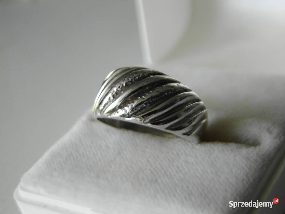 Ryflowany pierścionek srebro 925 Pierścionki mazowieckie sprzedam