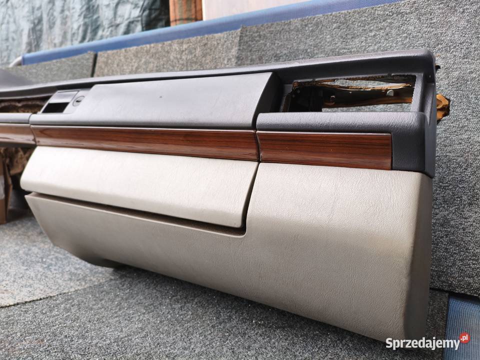 Mercedes W124 deska rozdzielcza szara kokpit 124 świętokrzyskie Skarżysko-Kamienna
